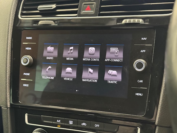 Used Volkswagen Golf 2018 for sale - 75687413: Photo 23