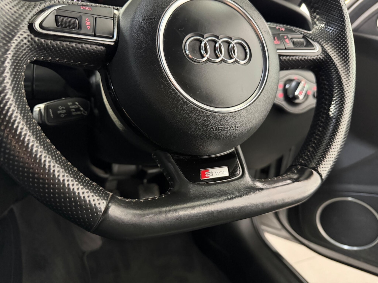 Used Audi A4 2014 for sale - 77314934: Photo 24