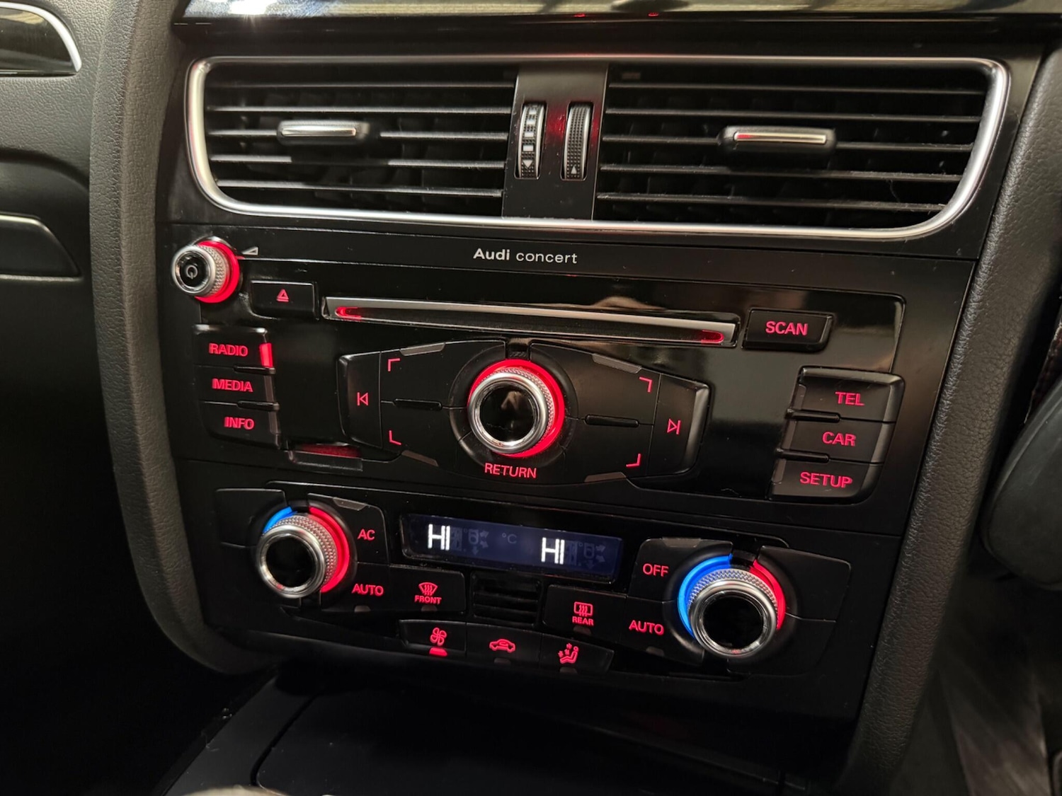 Used Audi A4 2014 for sale - 77314934: Photo 26