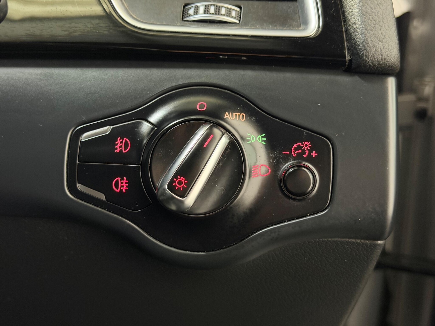 Used Audi A4 2014 for sale - 77314934: Photo 28