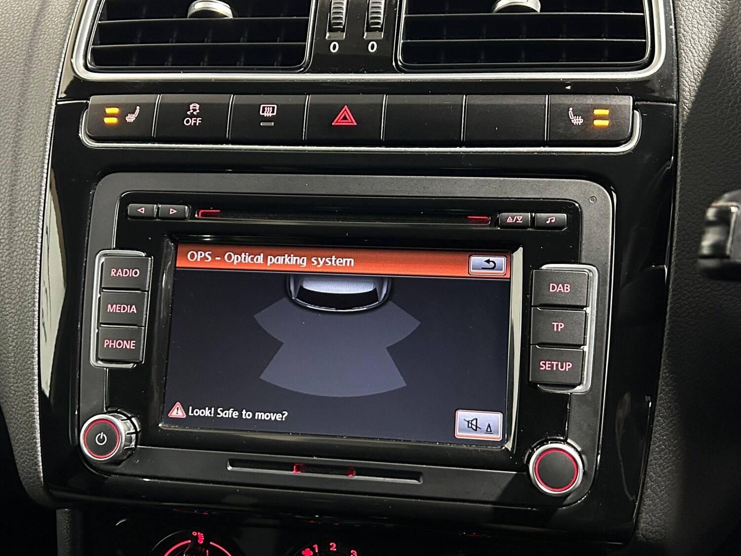 Used Volkswagen Polo 2013 for sale - 77468998: Photo 24