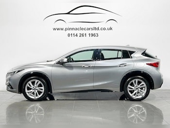 Used Infiniti Q30 2016 for sale - 76399292: Photo