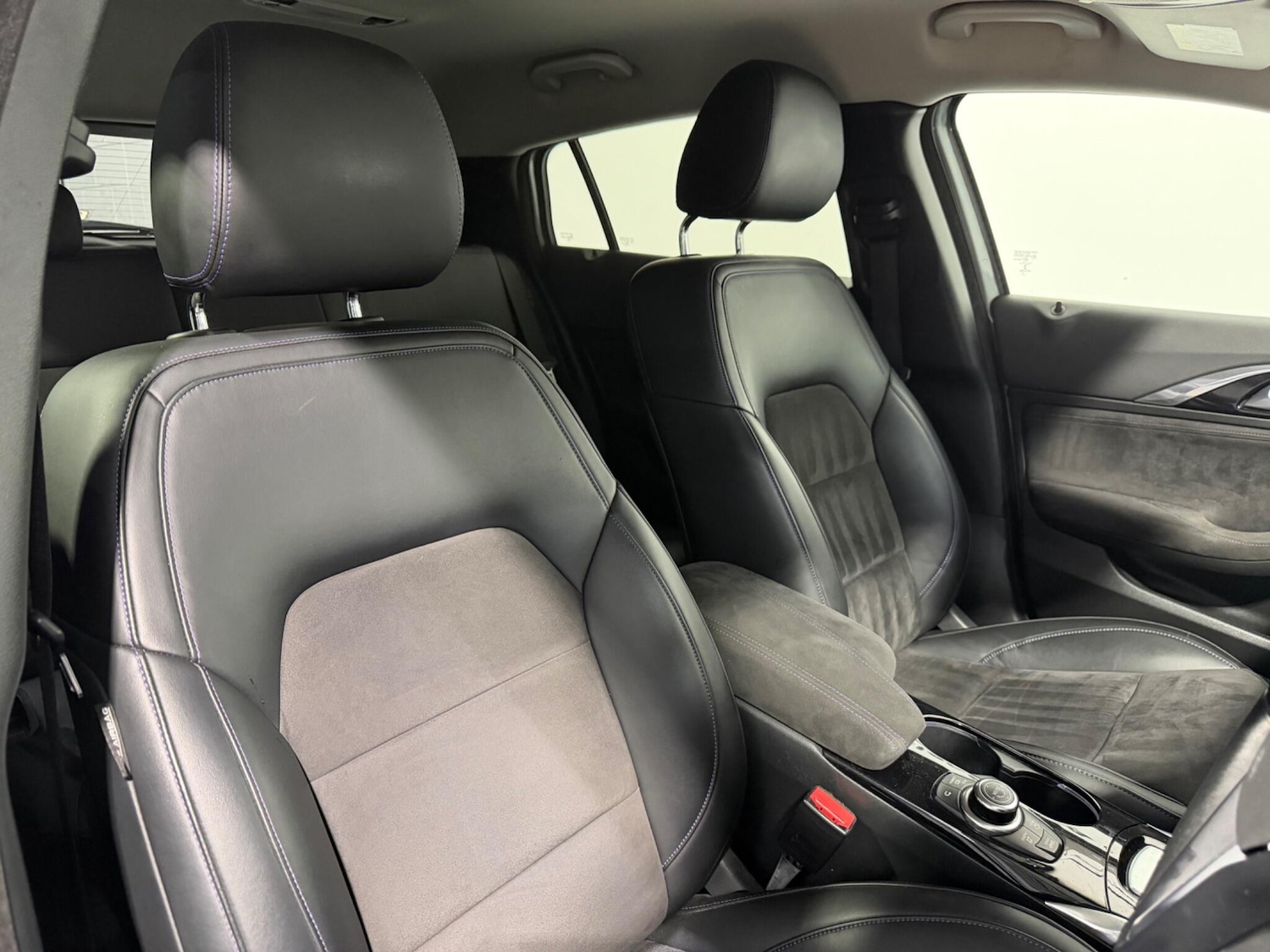 Used Infiniti Q30 2016 for sale - 77386500: Photo 15