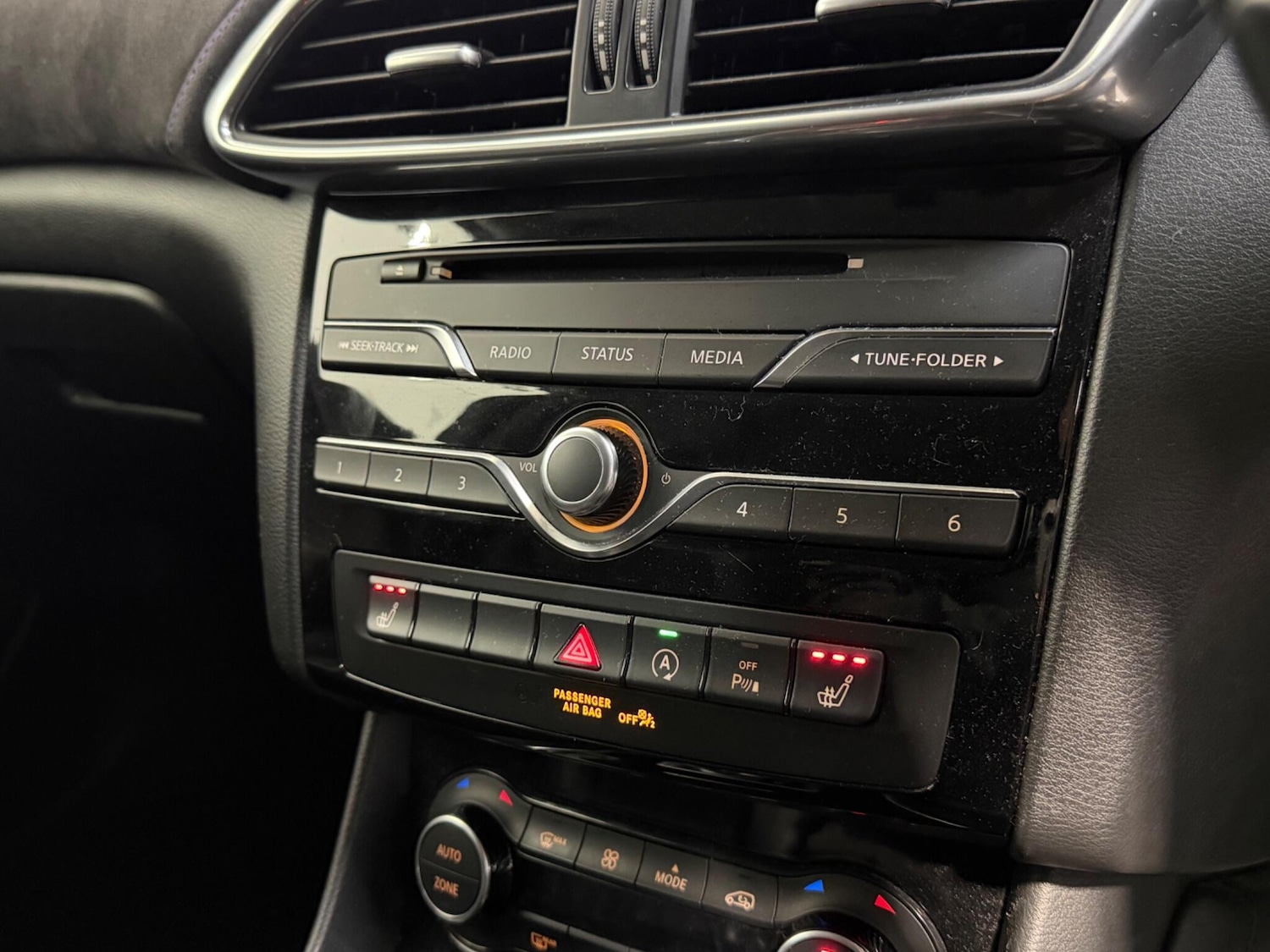 Used Infiniti Q30 2016 for sale - 77386500: Photo 24