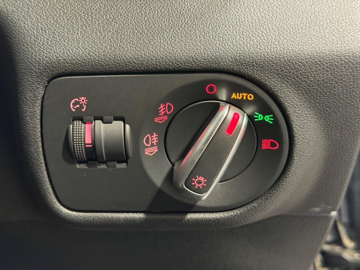 Used Audi A1 2018 for sale - 76832599: Photo 32