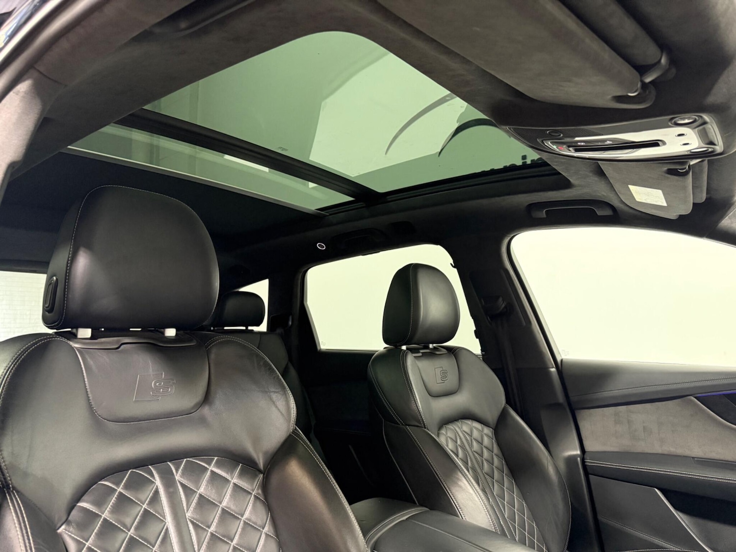 Used Audi Q7 2018 for sale - 76060990: Photo 15