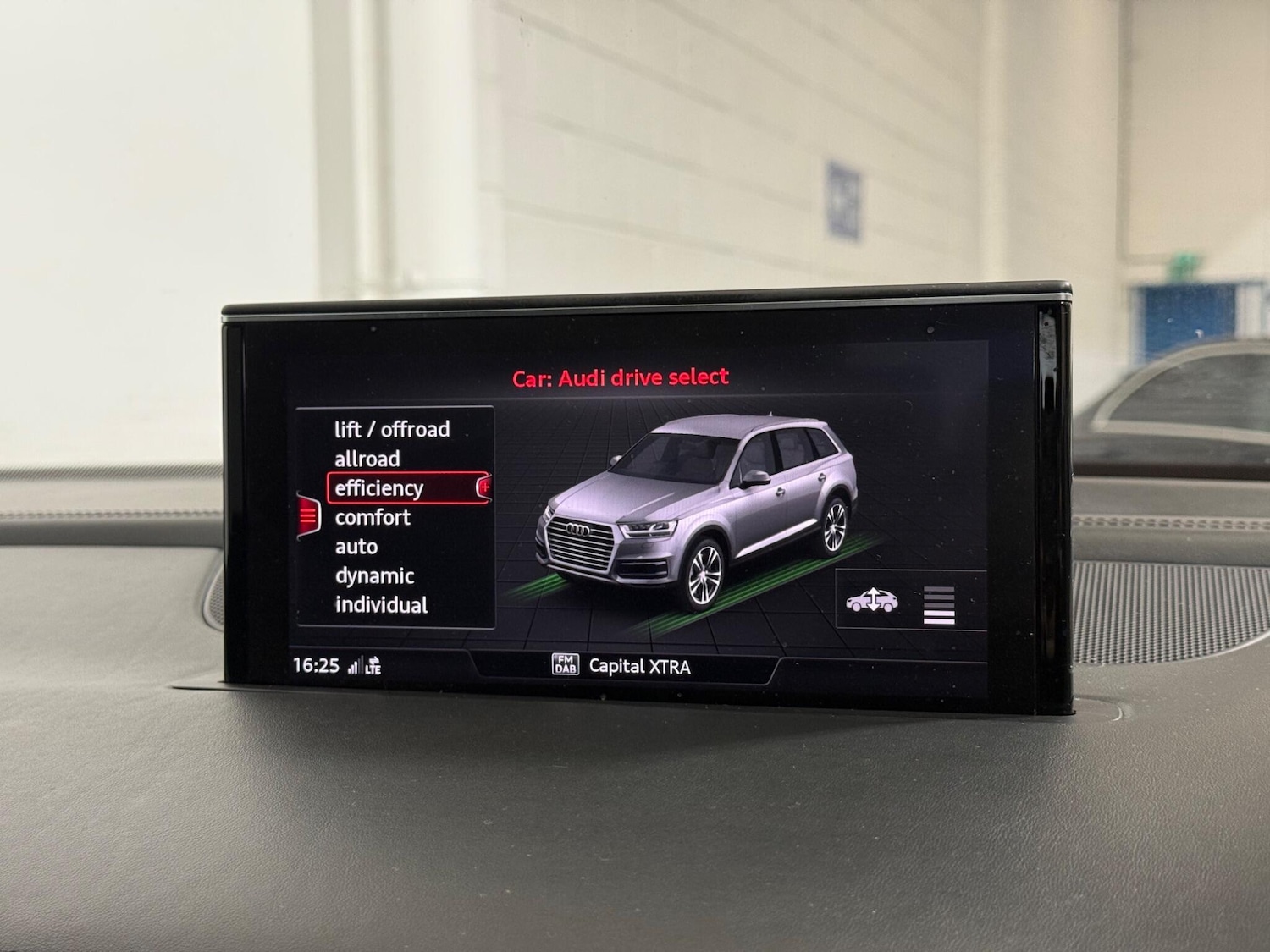 Used Audi Q7 2018 for sale - 76060990: Photo 27