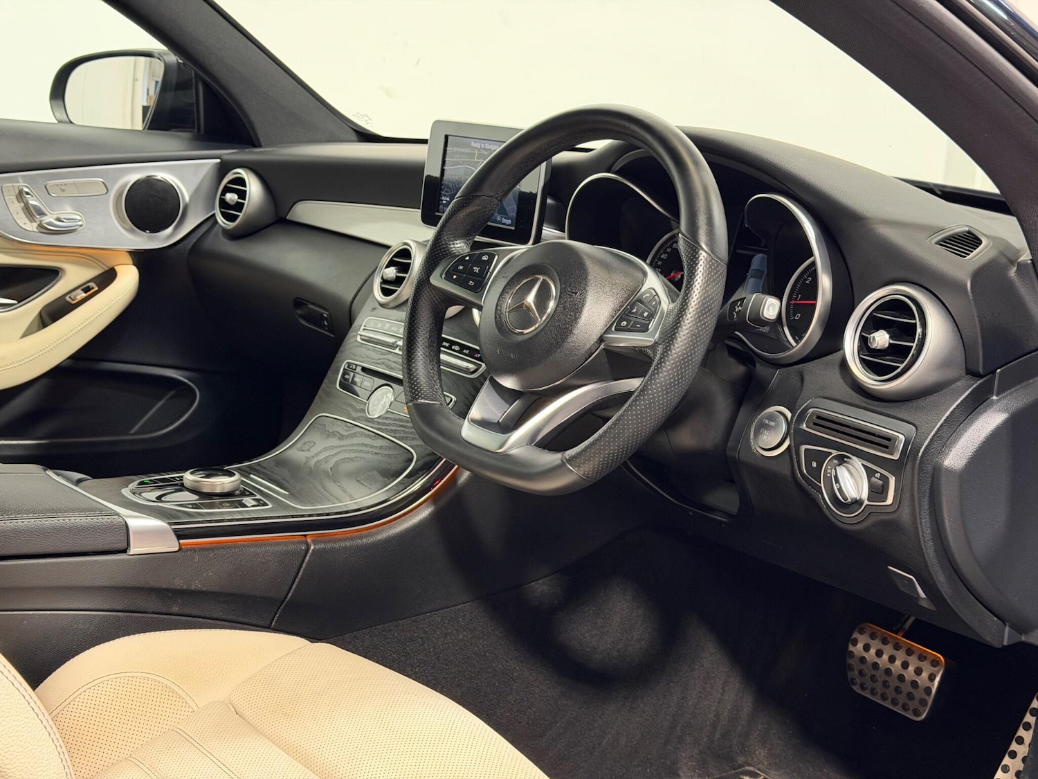 Used Mercedes-Benz C Class 2017 for sale - 77230674: Photo 16