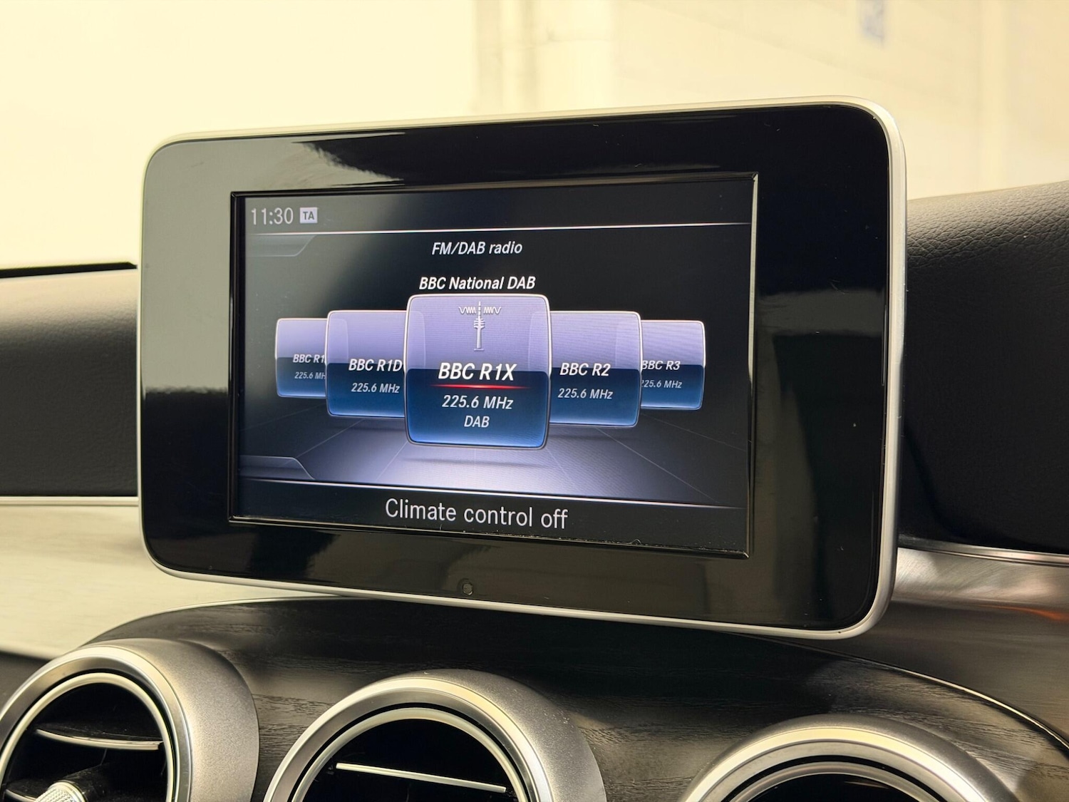 Used Mercedes-Benz C Class 2017 for sale - 77230674: Photo 24