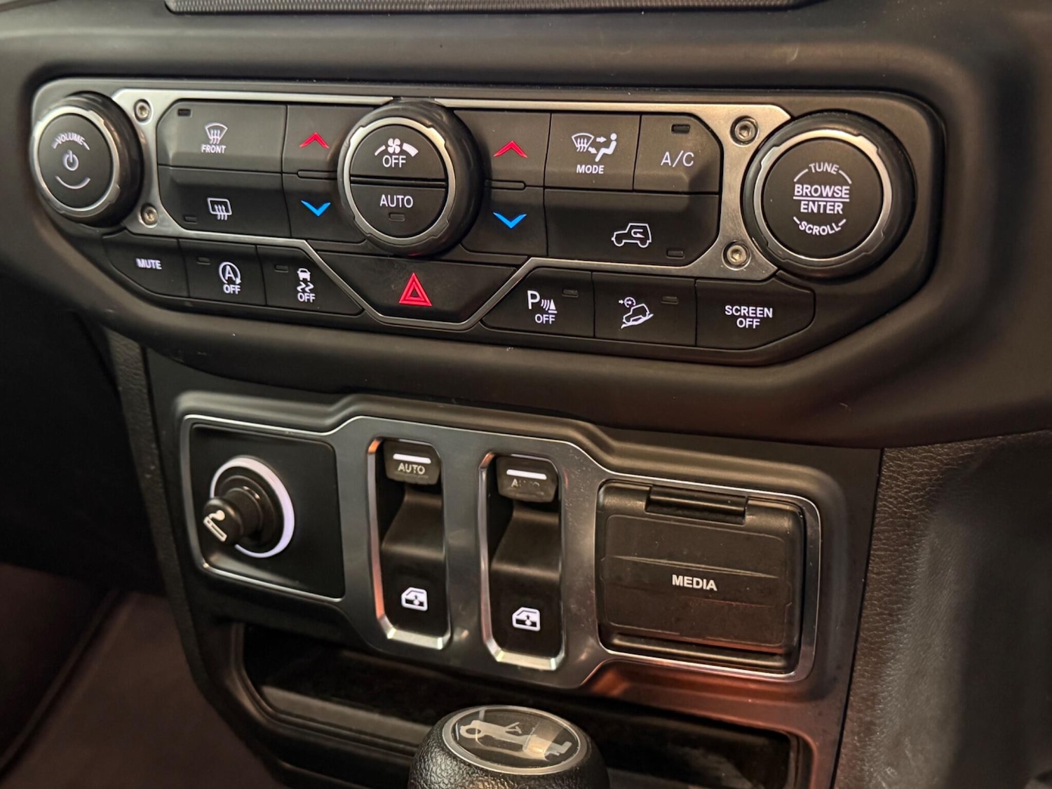 Used Jeep Wrangler 2020 for sale - 77306198: Photo 30