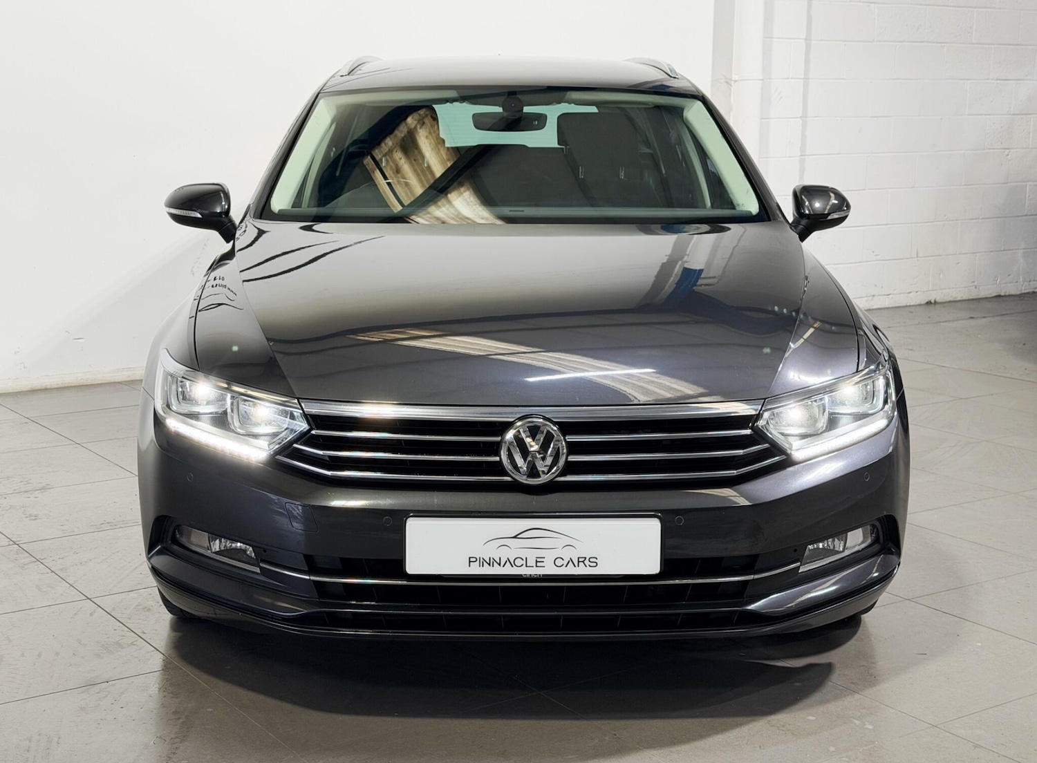 Used Volkswagen Passat for sale - 77671439: Photo 2