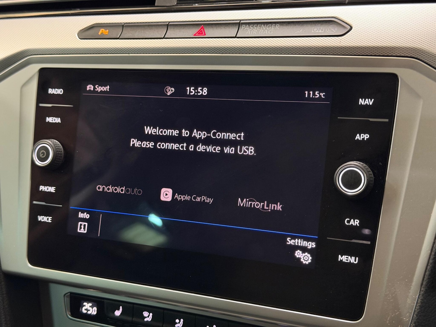 Used Volkswagen Passat for sale - 77671439: Photo 24