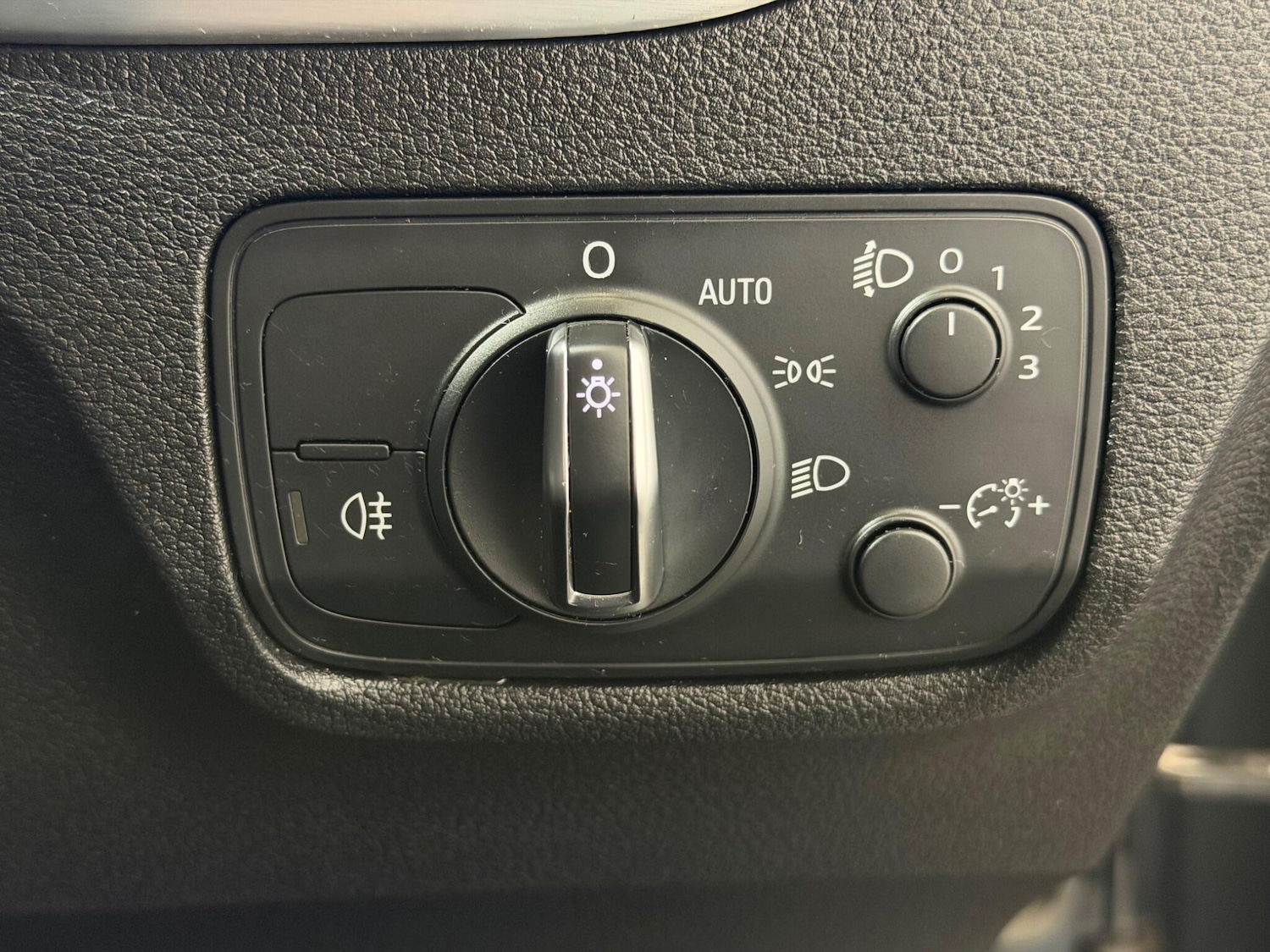 Used Audi Q2 2020 for sale - 77925392: Photo 29