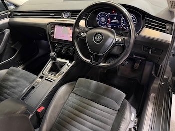 Used Volkswagen Passat 2017 for sale - 78291795: Photo