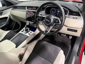 Used Jaguar F-Pace 2021 for sale - 76472545: Photo