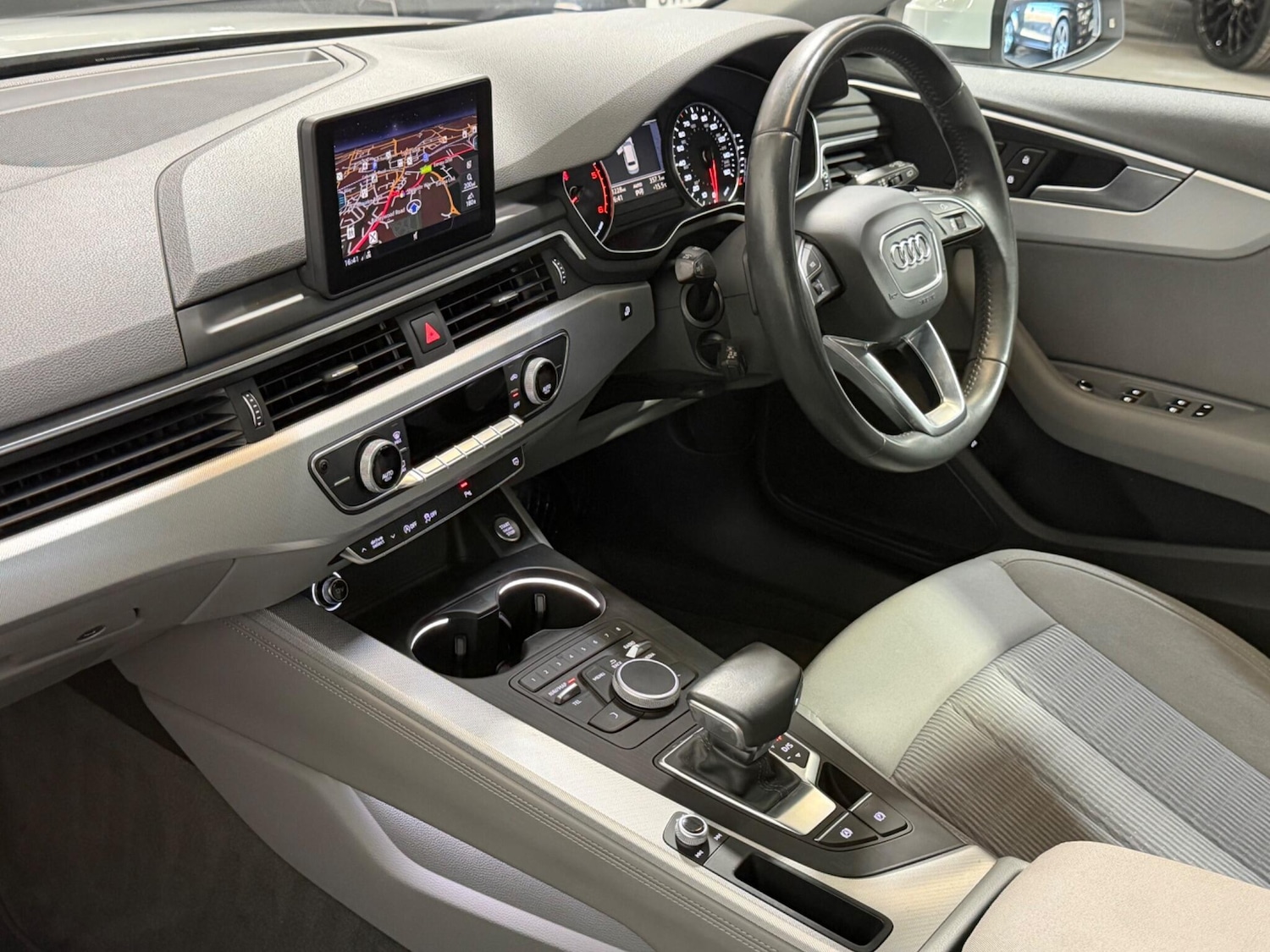 Used Audi A4 2017 for sale - 78072678: Photo 10