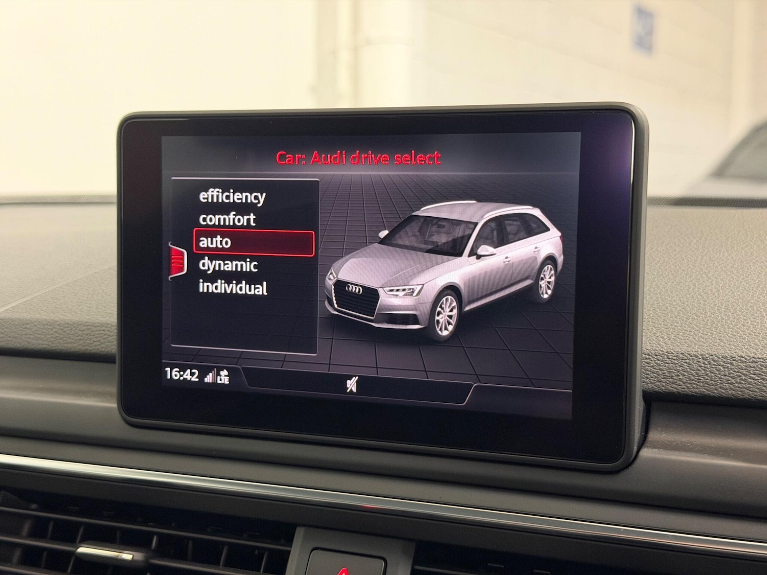 Used Audi A4 2017 for sale - 78072678: Photo 17