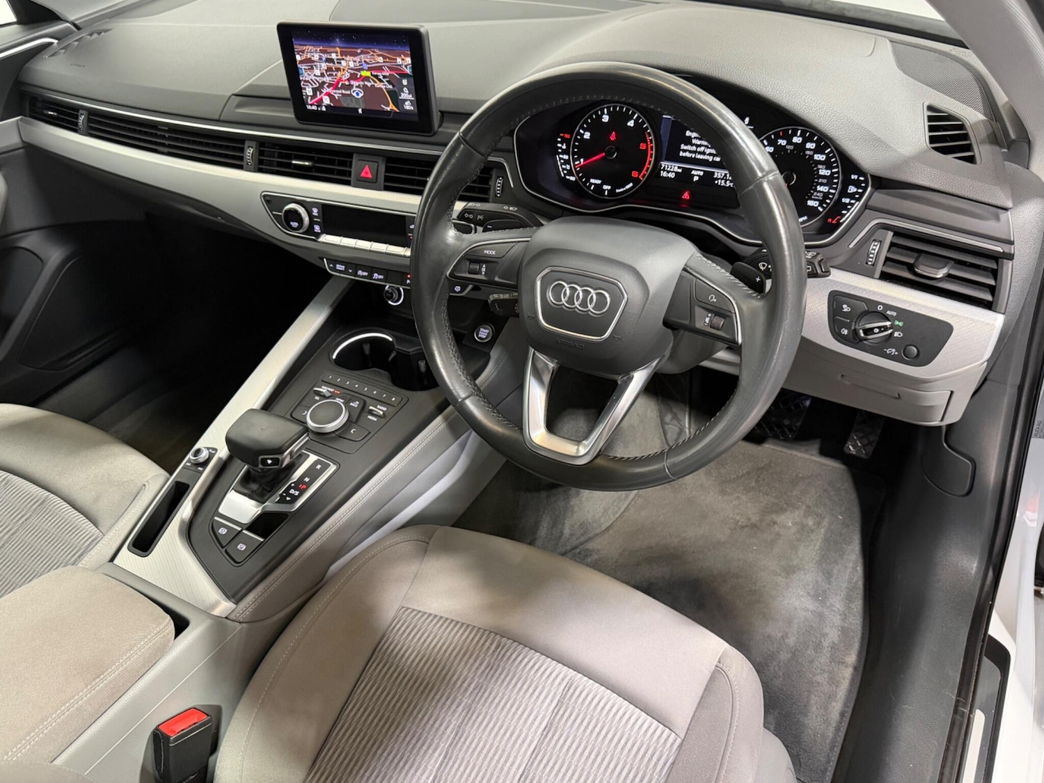 Used Audi A4 2017 for sale - 78072678: Photo 4