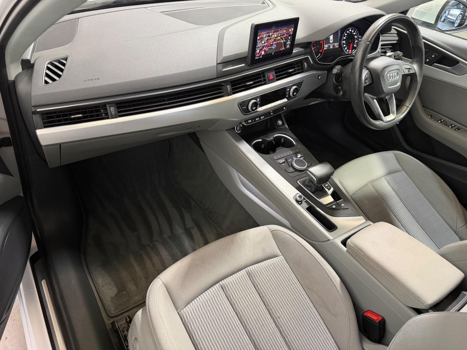 Used Audi A4 2017 for sale - 78072678: Photo 9