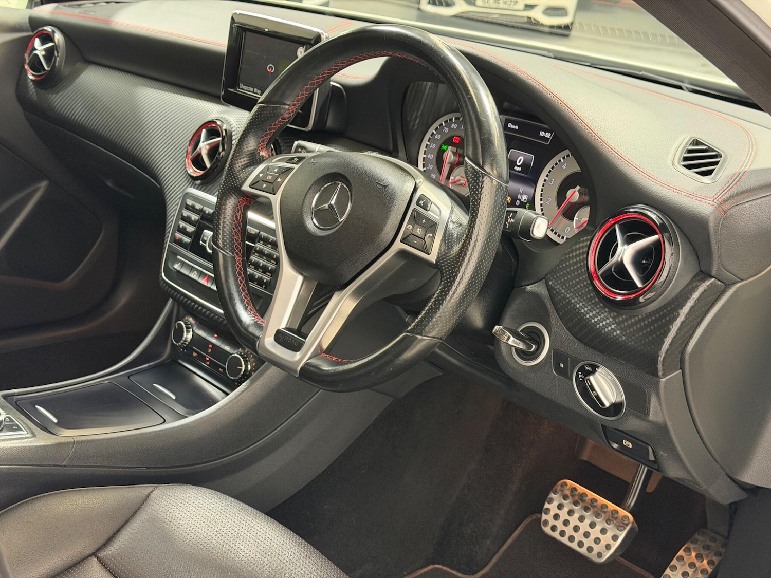 Used Mercedes-Benz A-Class 2015 for sale - 77377425: Photo 17