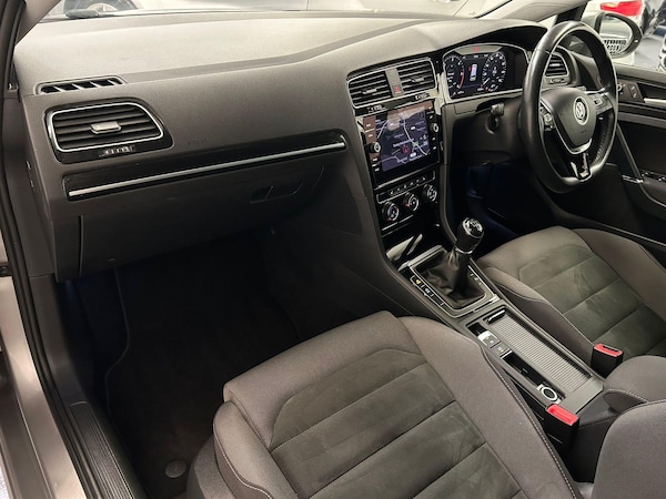 Used Volkswagen Golf 2018 for sale - 75990947: Photo 16