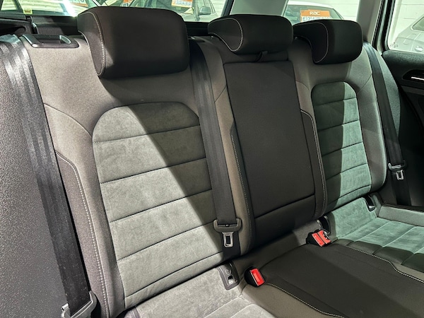 Used Volkswagen Golf 2018 for sale - 75990947: Photo 32
