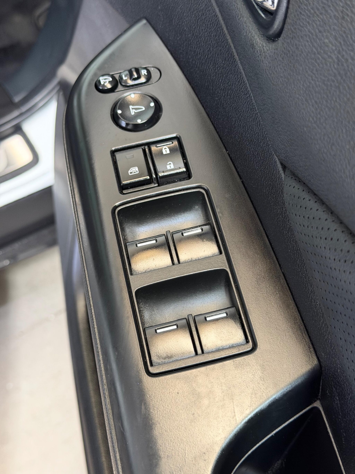 Used Honda CR-V 2015 for sale - 78057561: Photo 31