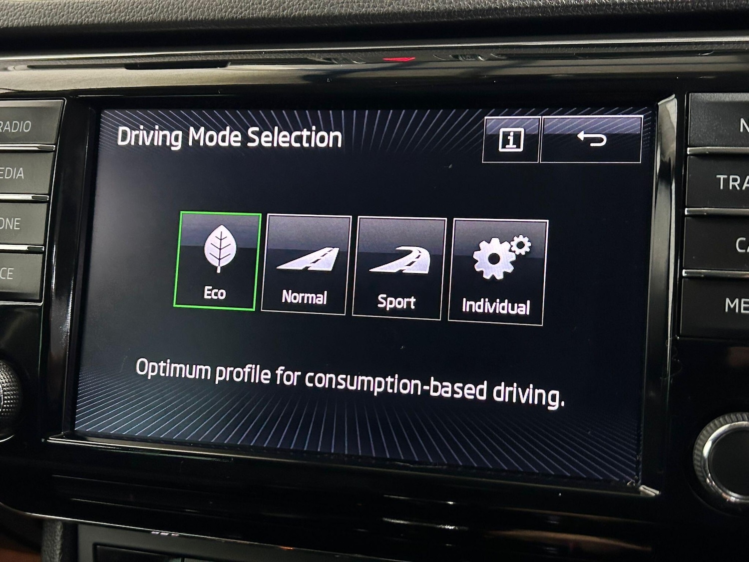 Used Skoda Superb 2017 for sale - 76584738: Photo 23