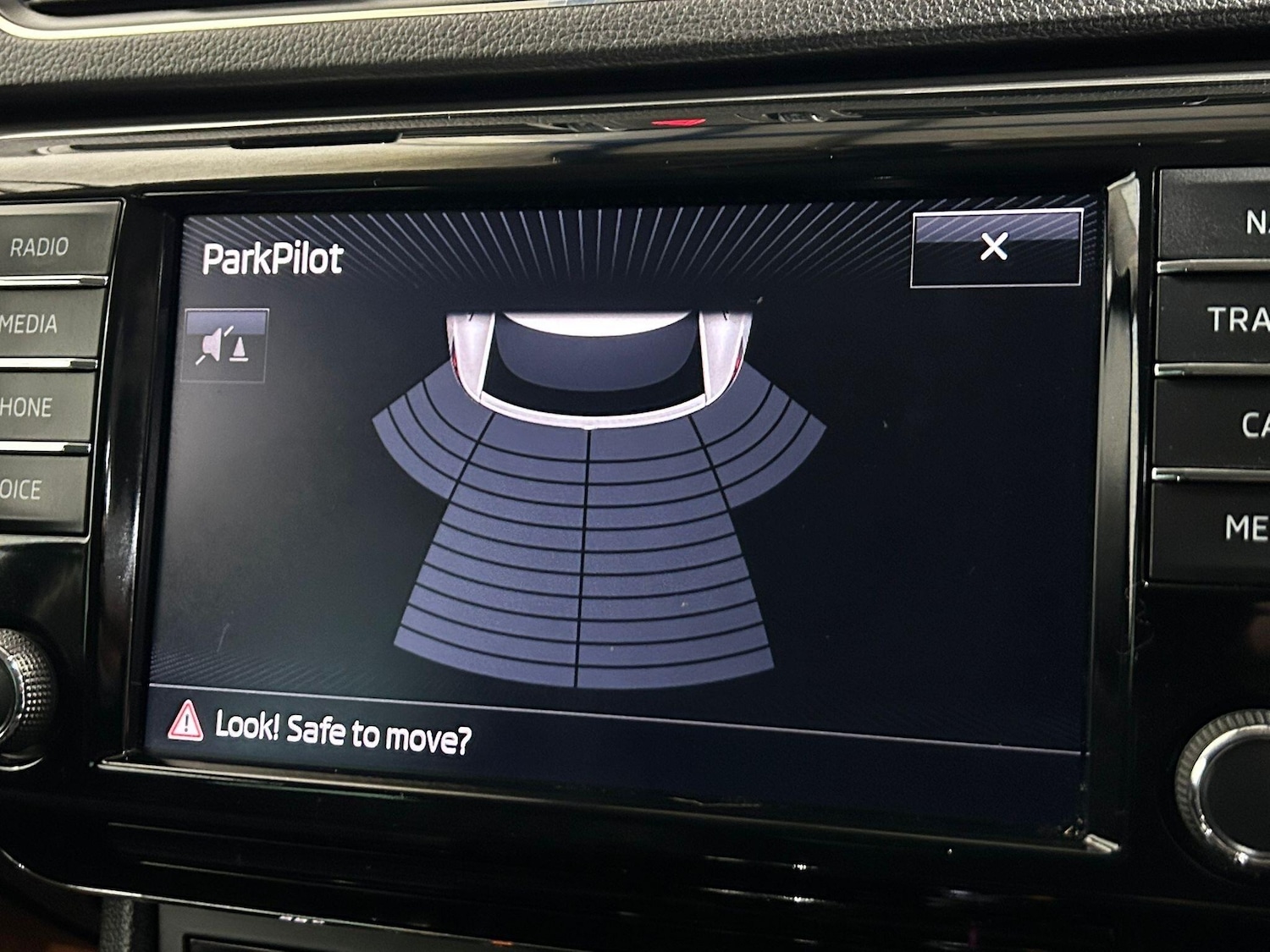 Used Skoda Superb 2017 for sale - 76584738: Photo 33