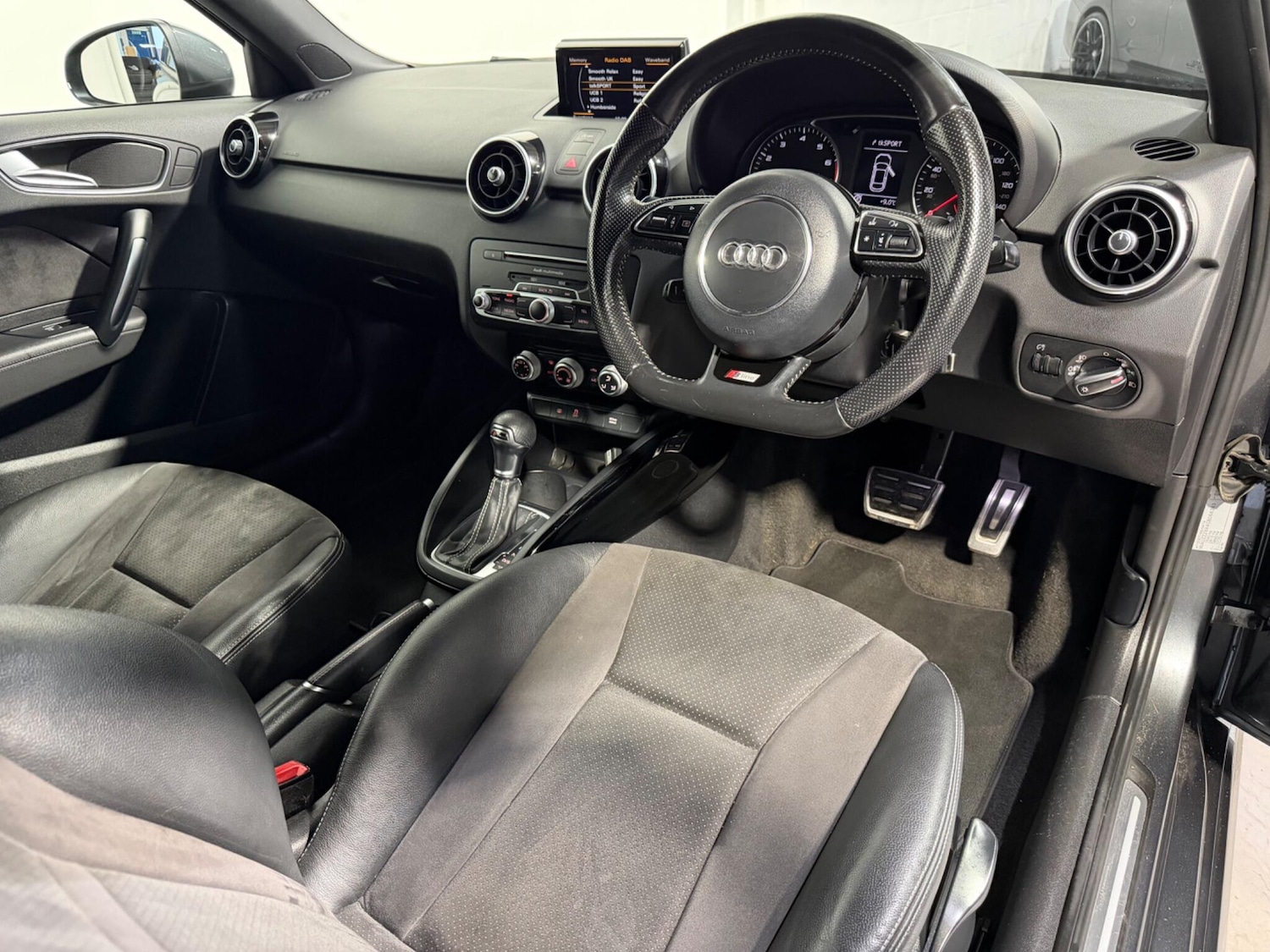 Used Audi A1 2016 for sale - 77278960: Photo 4