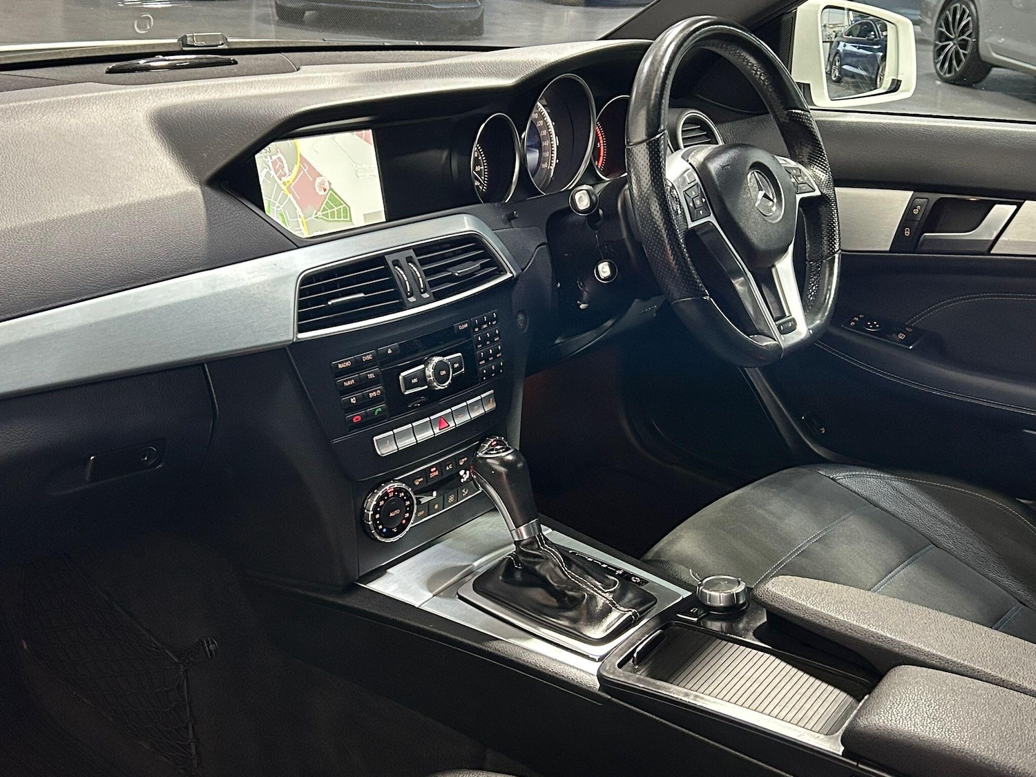 Used Mercedes-Benz C Class 2014 for sale - 76538726: Photo 27