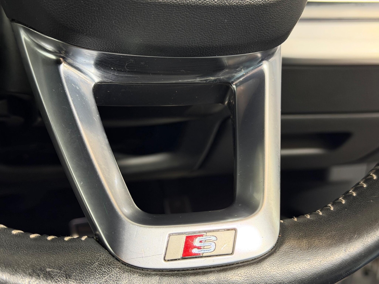 Used Audi Q8 2019 for sale - 76865457: Photo 35