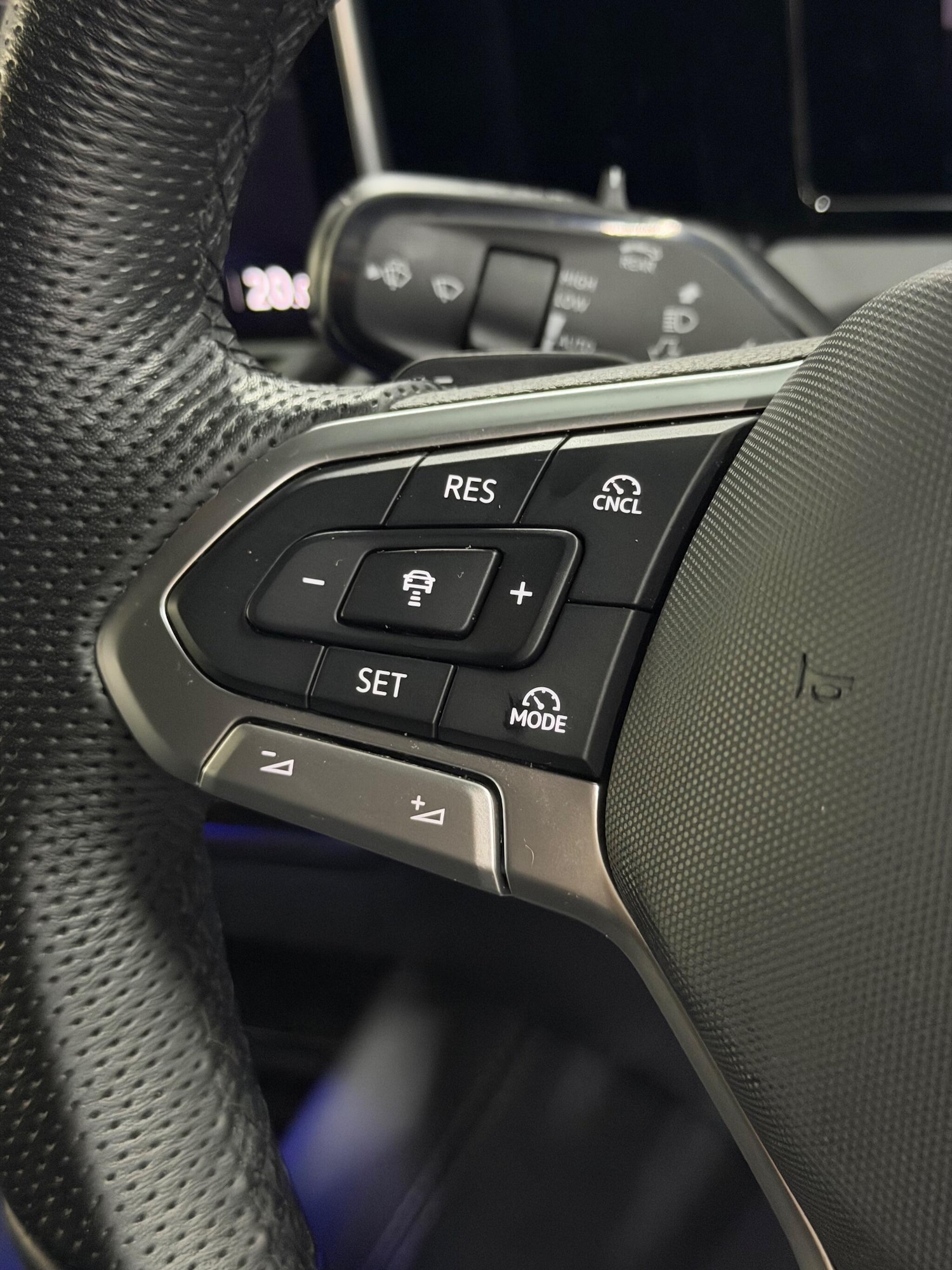 Used Volkswagen Tiguan 2024 for sale - 77066919: Photo 38