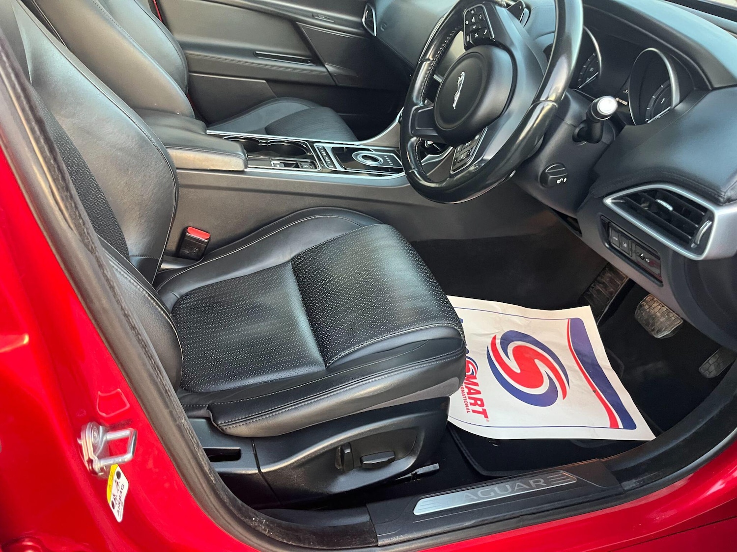 Used Jaguar XE 2015 for sale - 76189419: Photo 35