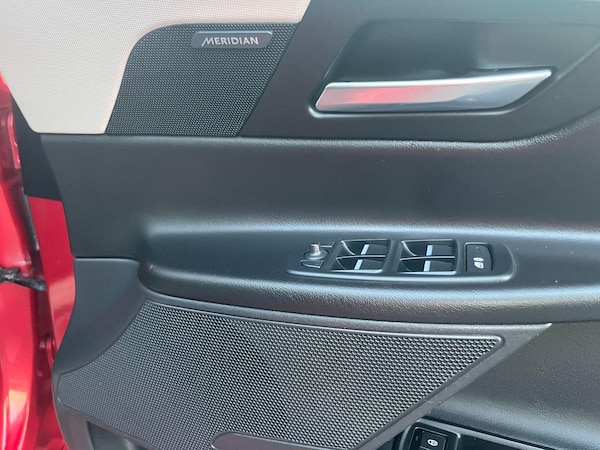 Used Jaguar XE 2015 for sale - 76189419: Photo 35