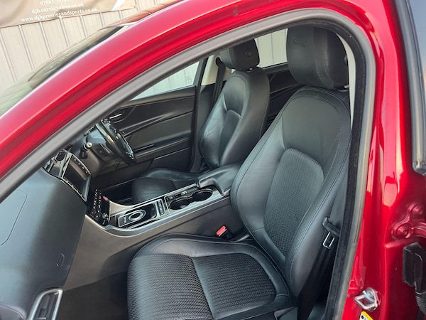 Used Jaguar XE 2015 for sale - 76189419: Photo 36