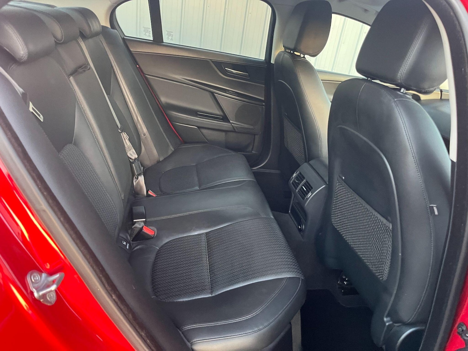 Used Jaguar XE 2015 for sale - 76189419: Photo 38