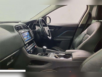 Used Jaguar F-Pace 2016 for sale - 78823057: Photo