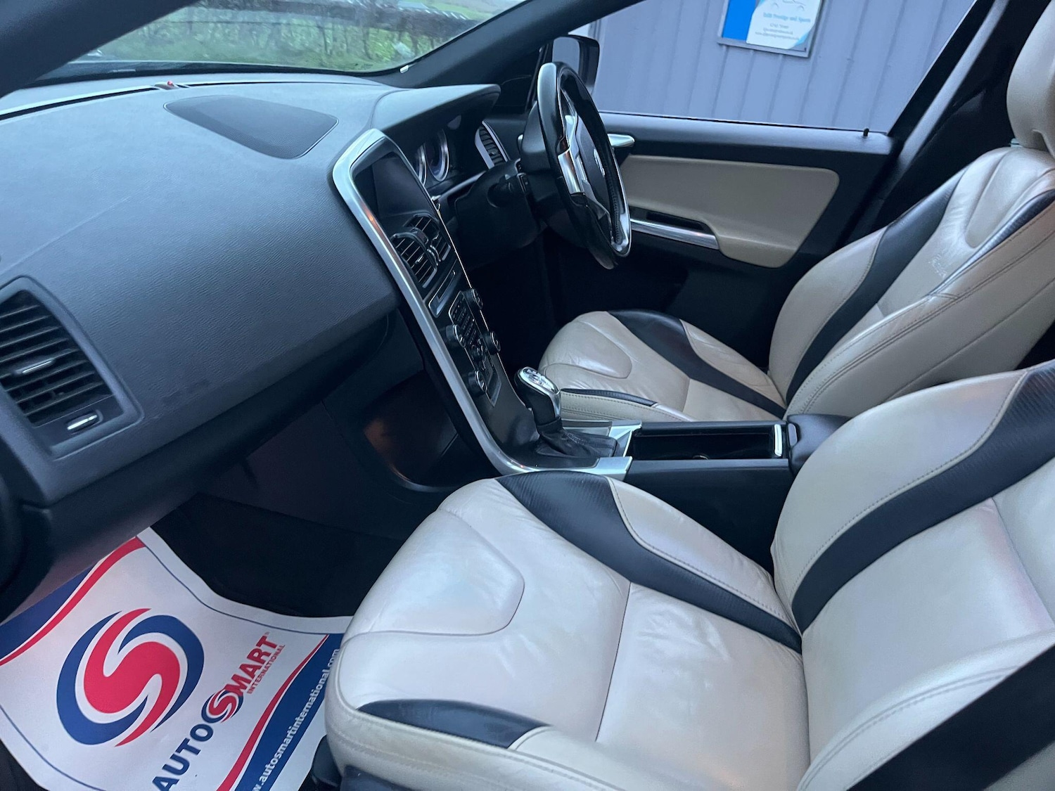 Used Volvo XC60 2013 for sale - 77175367: Photo 32