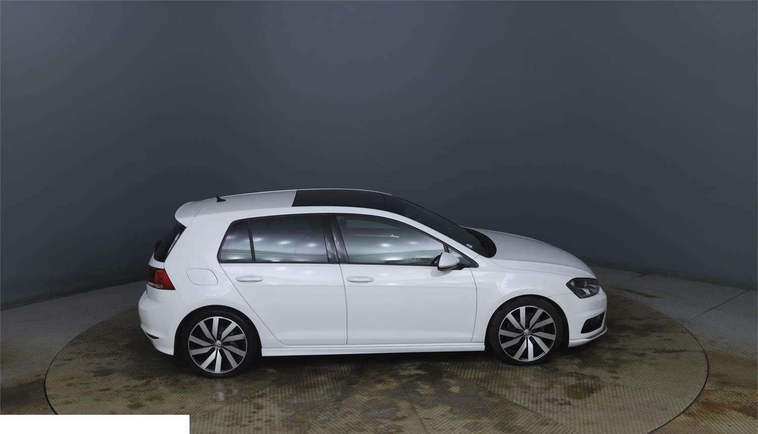 Used Volkswagen Golf 2016 for sale - 77573873: Photo 12