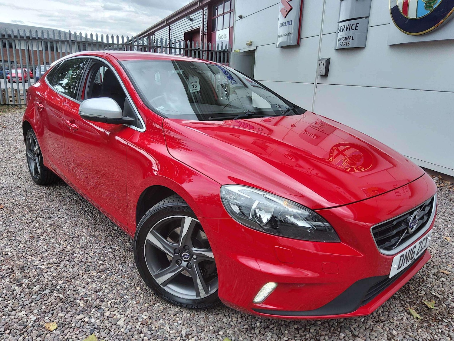 Used Volvo V40 2016 for sale - 76001046: Photo 1