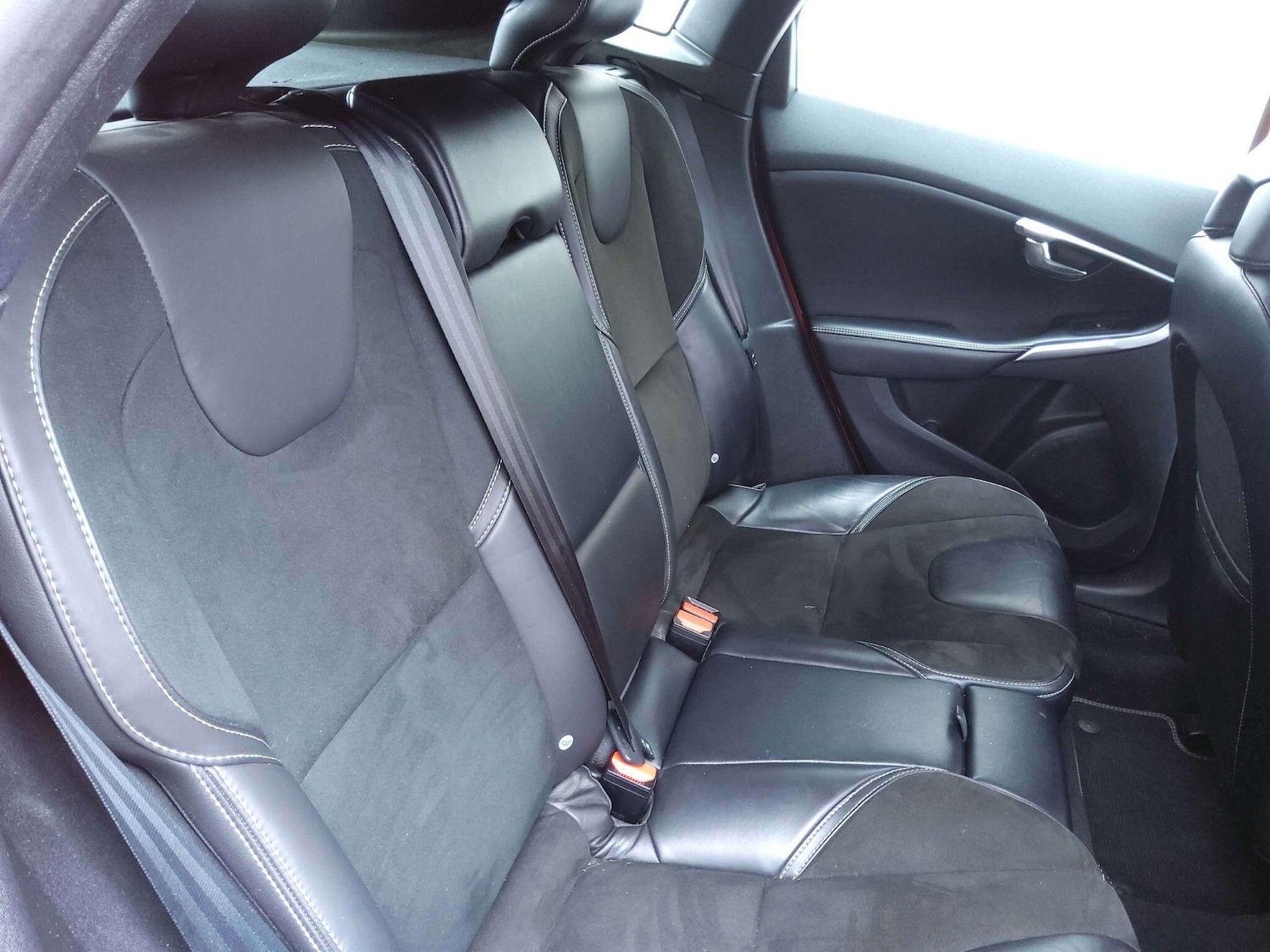 Used Volvo V40 2016 for sale - 76001046: Photo 5