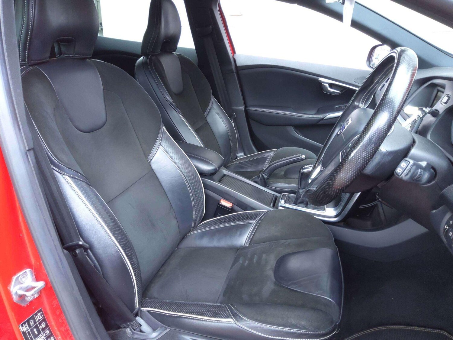 Used Volvo V40 2016 for sale - 76001046: Photo 6