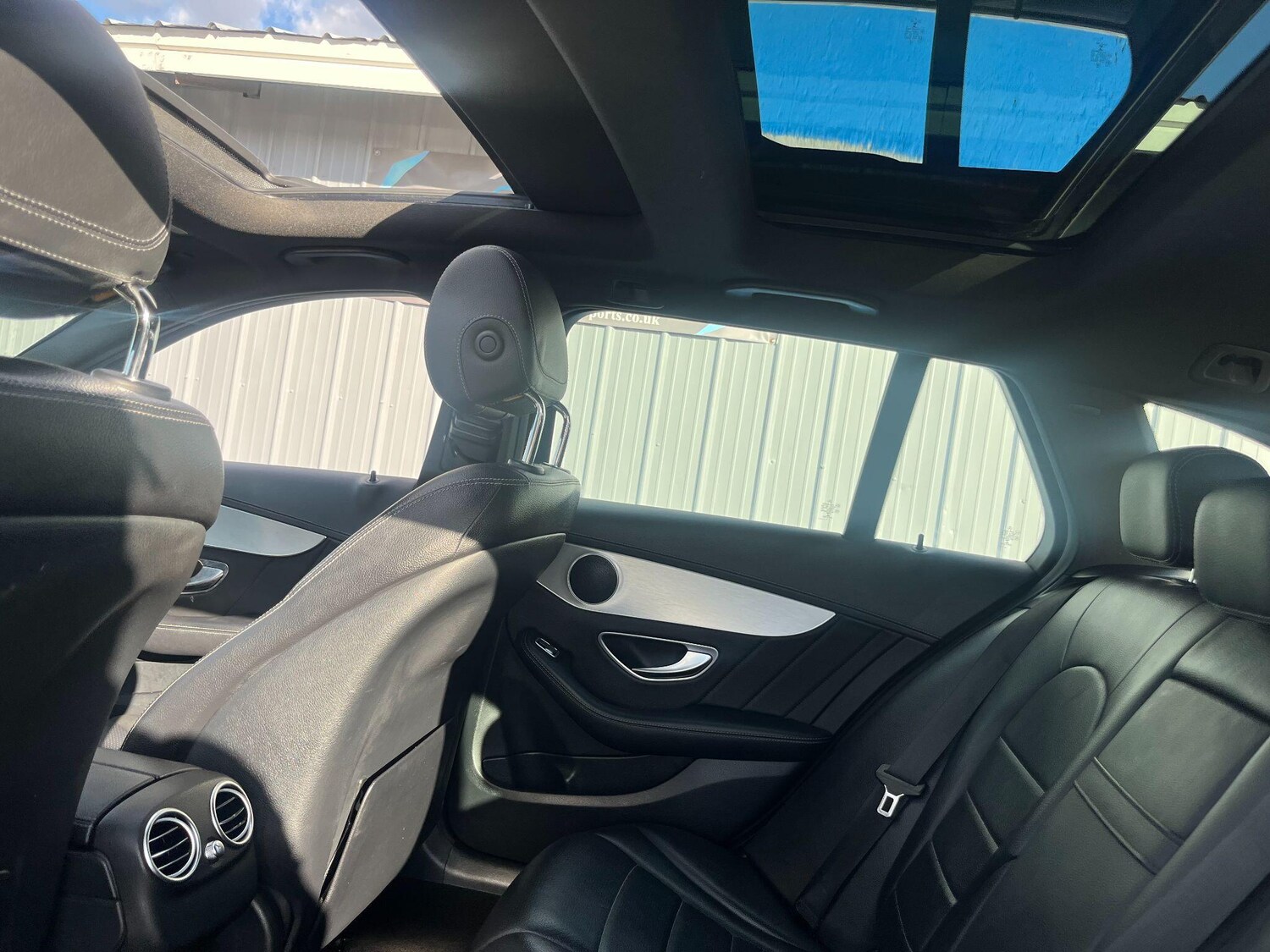 Used Mercedes-Benz C Class 2015 for sale - 76000682: Photo 44