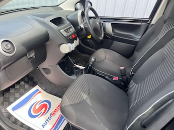 Used Peugeot 107 2013 for sale - 79621478: Photo