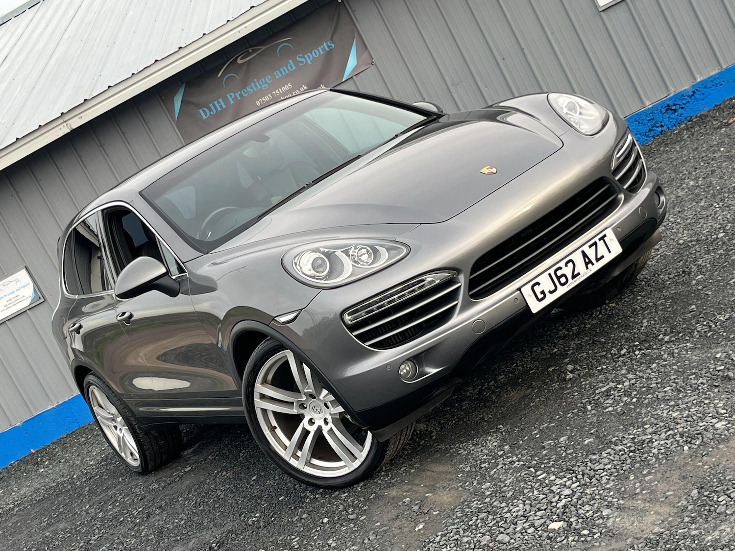 Used Porsche Cayenne 2012 for sale - 77203053: Photo 2