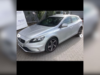 Used Volvo V40 2016 for sale - 75928205: Photo