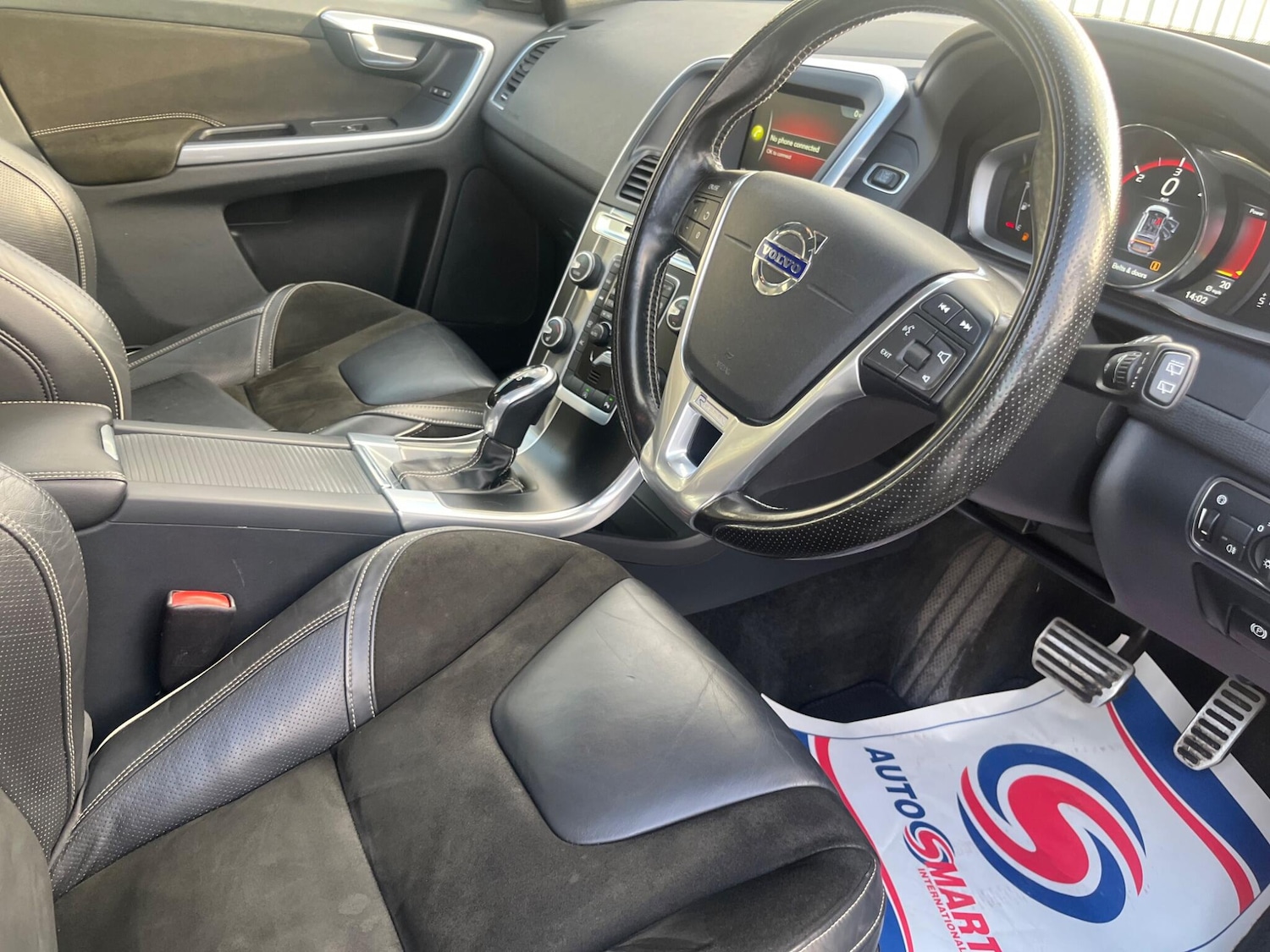 Used Volvo XC60 2015 for sale - 76839886: Photo 28