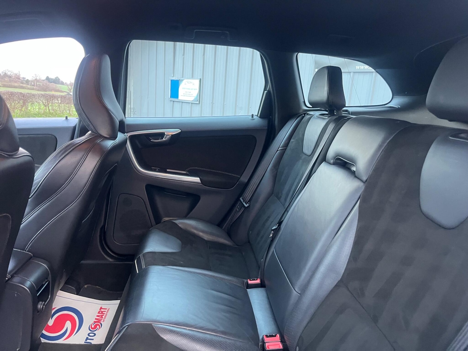 Used Volvo XC60 2015 for sale - 76839886: Photo 29