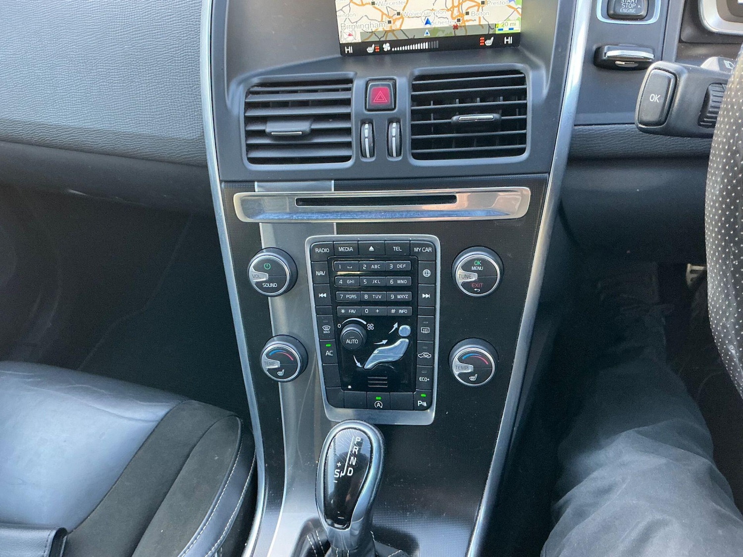 Used Volvo XC60 2015 for sale - 76839886: Photo 7